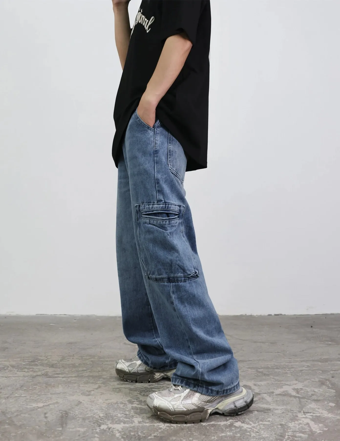 Blue Out Dated Wash Cargo Pocket Baggy Jeans