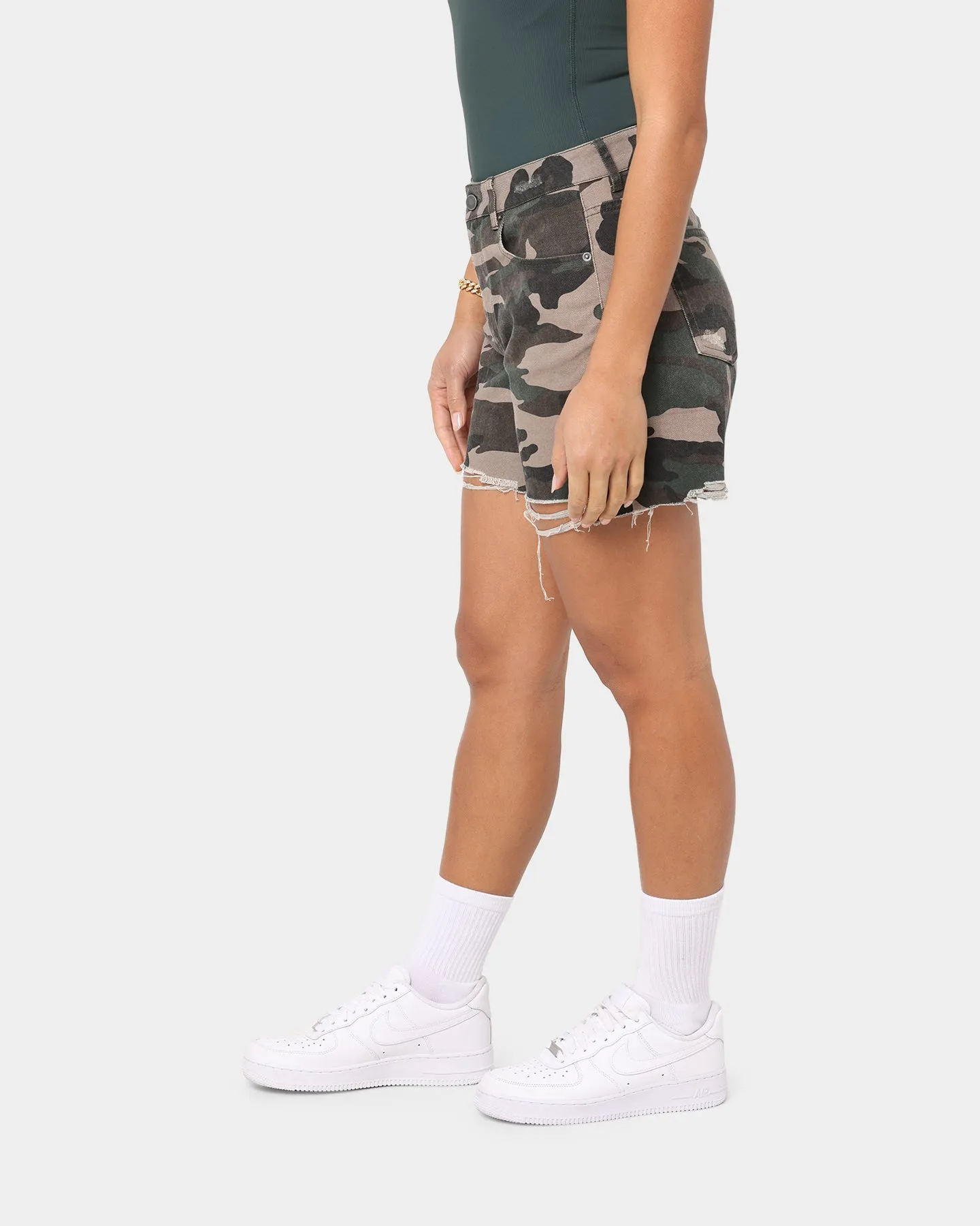 EN ES Women's Boyfriend Denim Short Woodland Camo