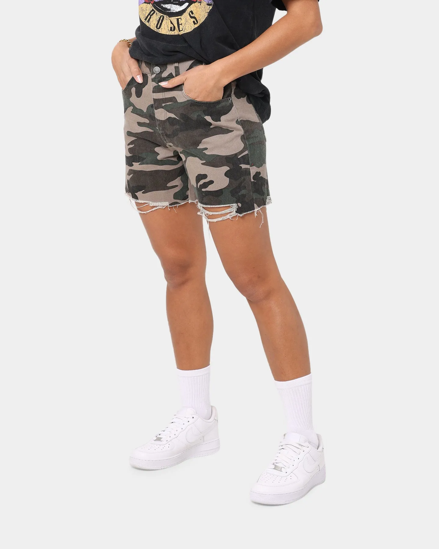 EN ES Women's Boyfriend Denim Short Woodland Camo