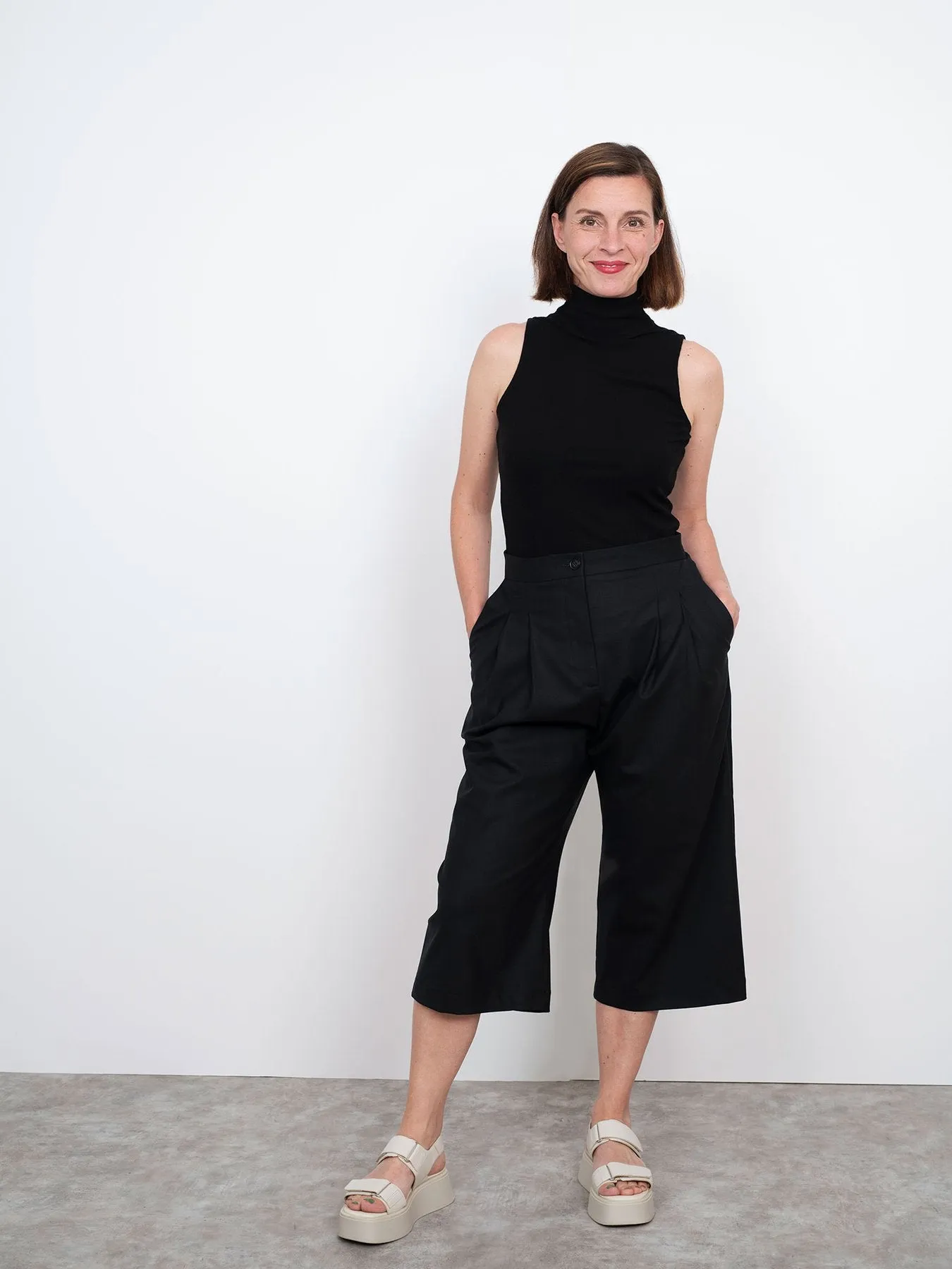 THE ASSEMBLY LINE • High Waisted Trousers Sewing Pattern (XS - L)